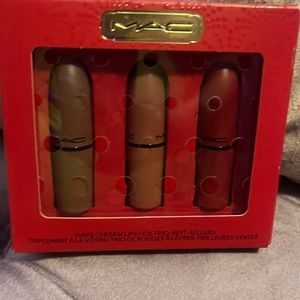 Mac Fall trio lipsticks!!!!! Beautiful colors !!